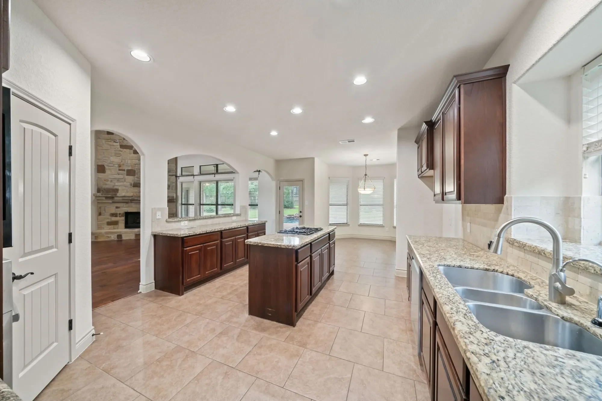 40503 Manor Drive, Magnolia, TX 77354, Magnolia, Texas, United States. - Photo 22