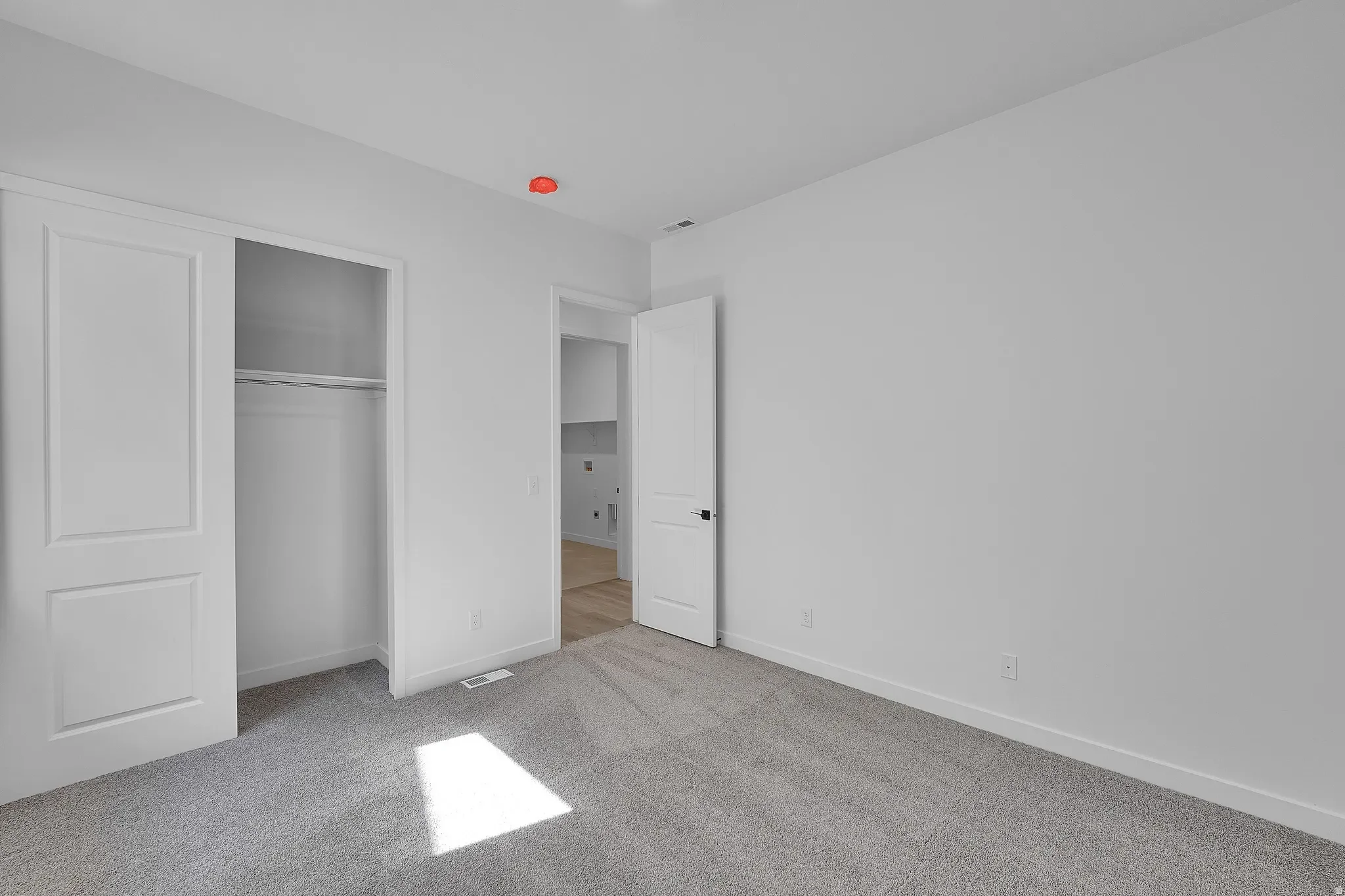 253 E POLARIS DR S 105, Saratoga Springs, Utah, United States. - Photo 3
