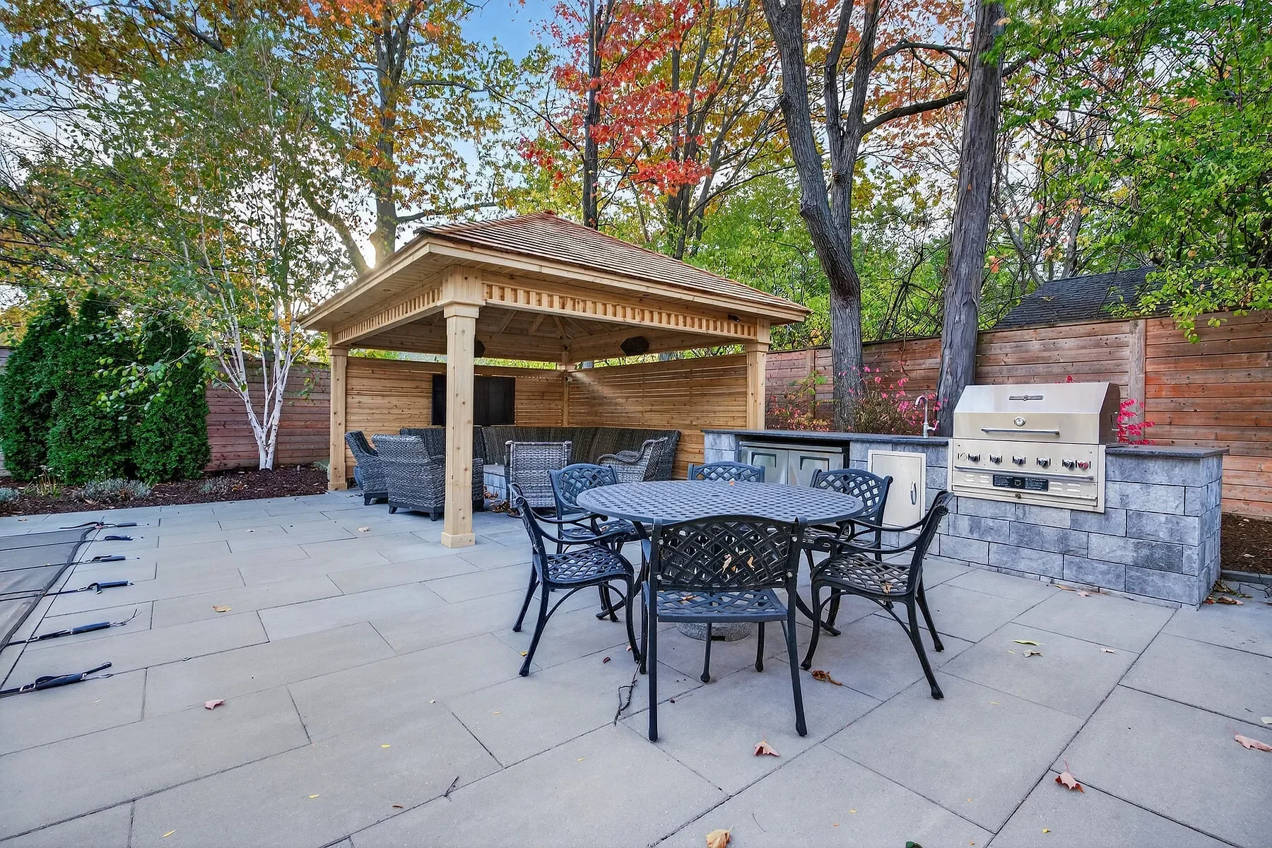 Exterior photo 12