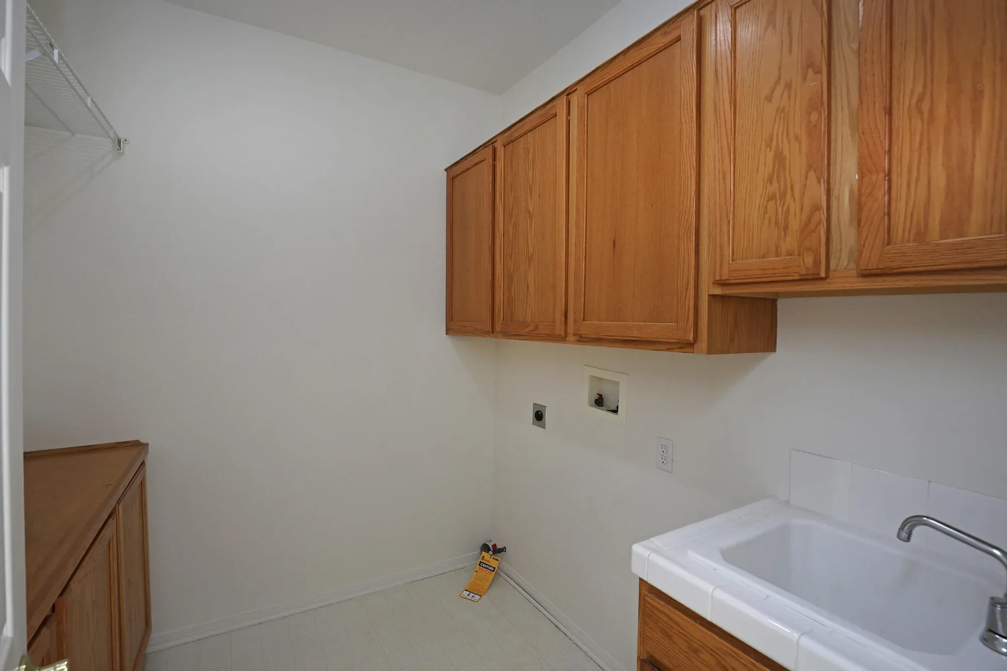 562 Poppyfield Place, Goleta, California, United States. - Photo 7