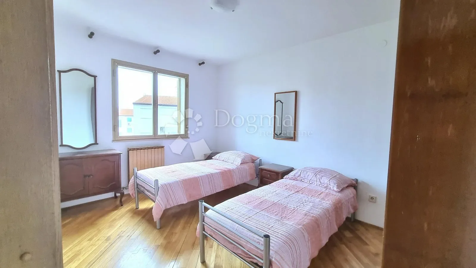 Gallery photo 10