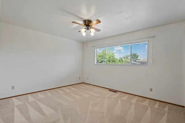 1500 Sunset Drive, Hollister, CA 95023, Hollister, California, United States. - Photo 27
