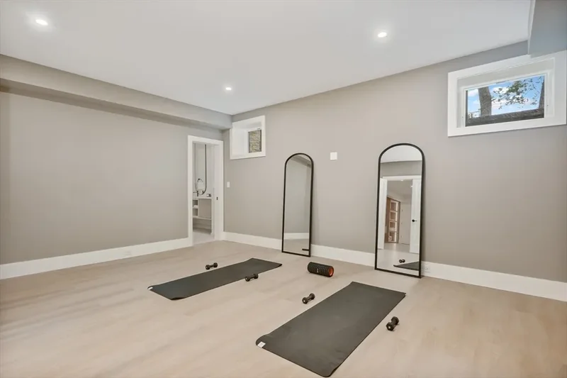 21 Lovett Road, Newton, MA, 02459, USA, Newton, Massachusetts, United States. - Photo 19