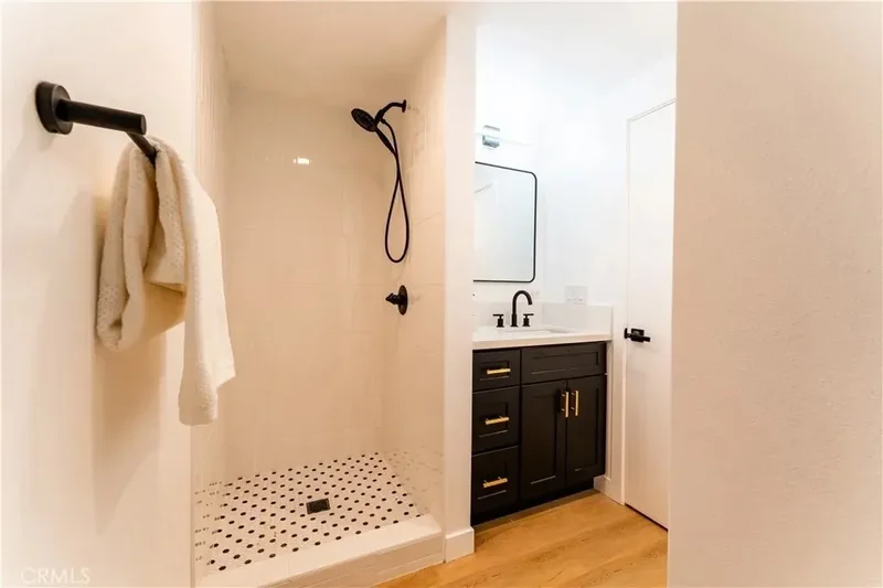 1189 Crenshaw Boulevard, Los Angeles, California, United States. - Photo 24