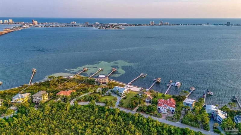 1323 Soundview Trl, Gulf Breeze, FL, 32561, USA, Gulf Breeze, Florida, United States. - Photo 22