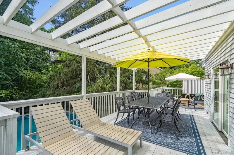 6 Cedar Avenue, Locust Valley, New York, United States. - Photo 27