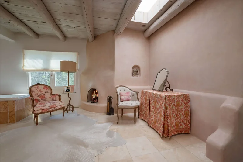 413 Los Arboles Drive, Santa Fe, NM 87501, Santa Fe, New Mexico, United States. - Photo 12
