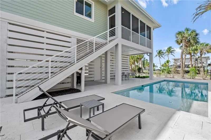 117 Hercules DR, Fort Myers Beach, Florida, United States. - Photo 12