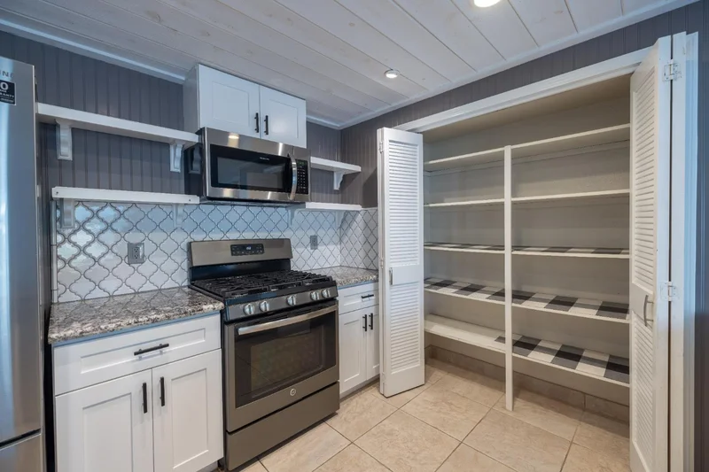 3327 Country Club Boulevard, Stockton, CA 95204, Stockton, California, United States. - Photo 21