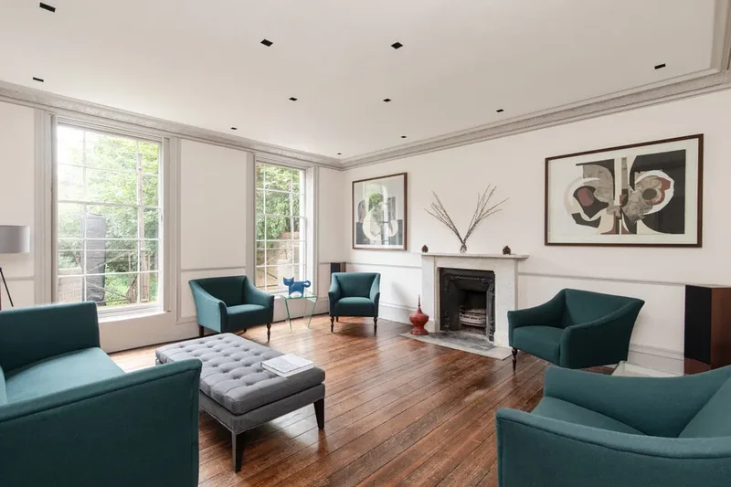 Consort Road, Peckham, England, United Kingdom. - Photo 2