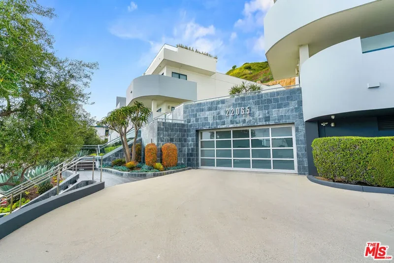 22065 Pacific Coast Highway 1, Malibu, California, United States. - Photo 48