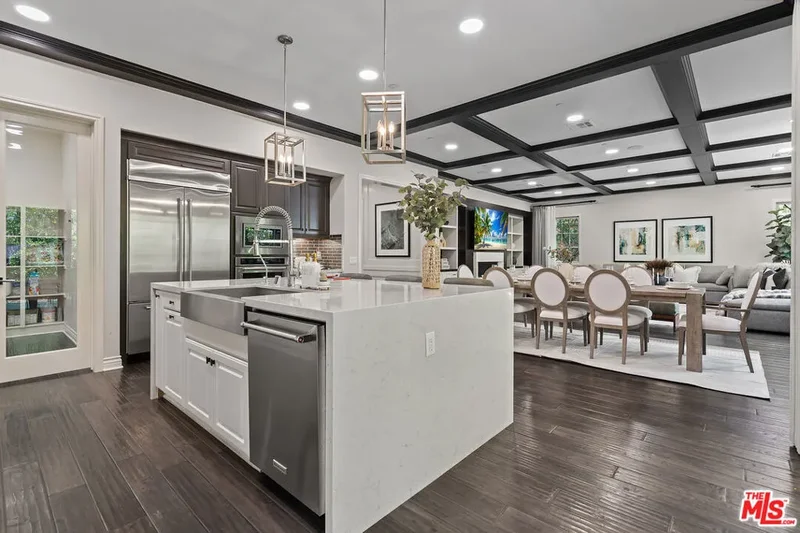 55 Suede, Irvine, California, United States. - Photo 16