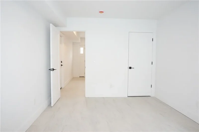 1232 Narragansett Boulevard, Cranston, Rhode Island, United States. - Photo 7