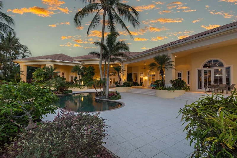 19223 Riverside Drive, Tequesta, Florida, United States. - Photo 72