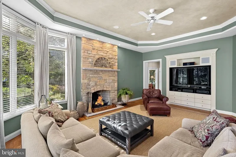 2793 MARSHALL LAKE DR DRIVE, OAKTON, VA 22124, Oakton, Virginia, United States. - Photo 17