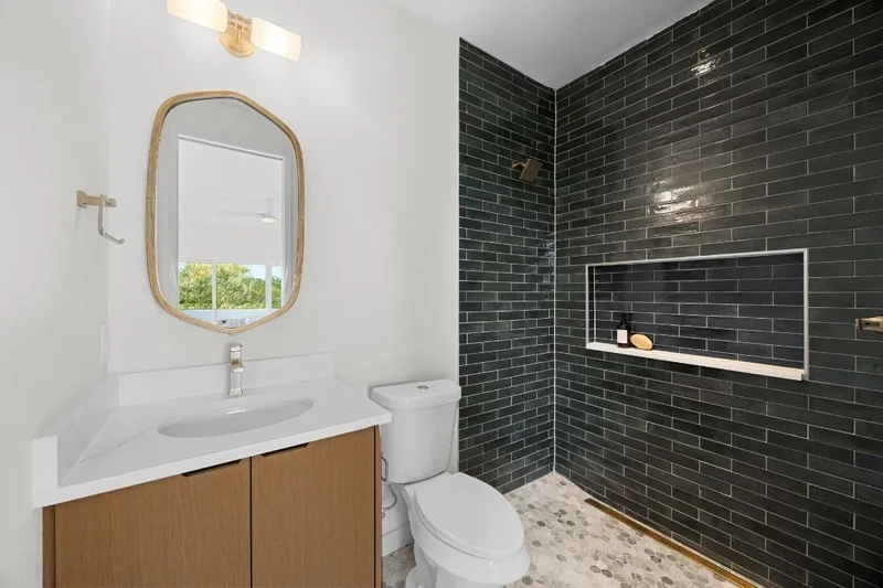1175 Navasota Street #2, Austin, TX 78702, Austin, Texas, United States. - Photo 27