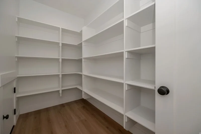 2563 E 2250 N, Layton, Utah, United States. - Photo 15