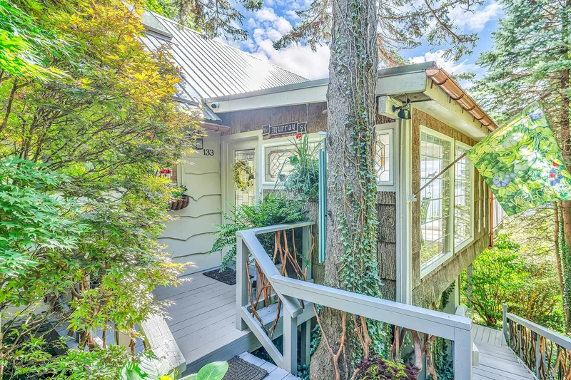 133 Wild Apple Road, Blowing Rock, NC 28605, Blowing Rock, North Carolina, United States. - Photo 35