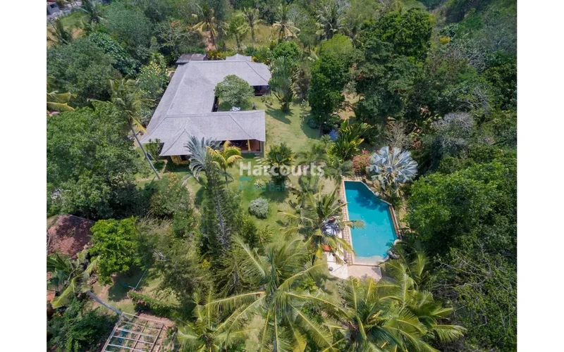Embracing Nature: Serene Retreat in Cepaka, Minutes From Pererenan