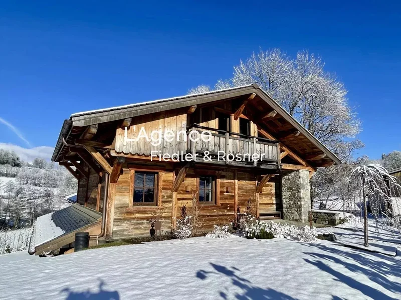REF 606 : DEMI-QUARTIER - BEAUTIFUL CHALET IN A QUIET AREA