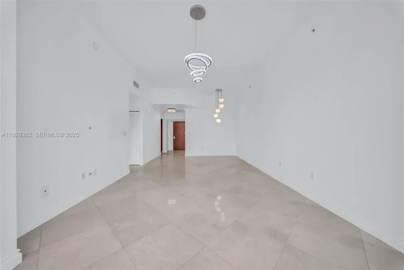 31 SE 5th St, Miami, Florida, United States. - Photo 27