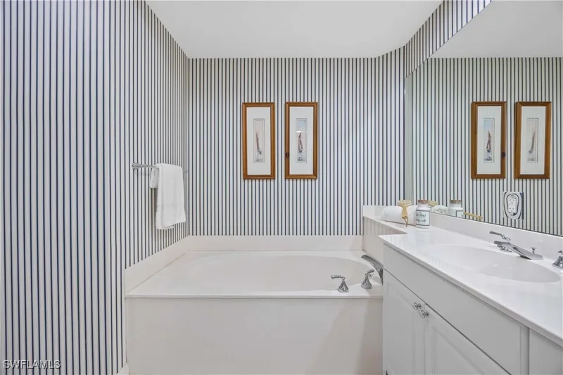 400 Flagship Drive 305, Naples, Florida, United States. - Photo 26
