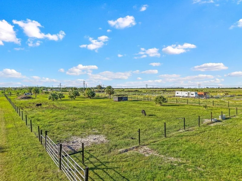 20915 Antoinette Street, Loxahatchee, FL 33470, The Acreage, Florida, United States. - Photo 3