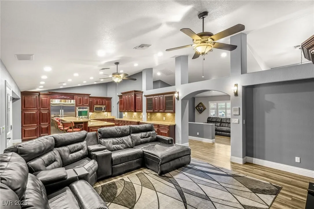 8275 W Craig Road, Las Vegas, Nevada, United States. - Photo 10