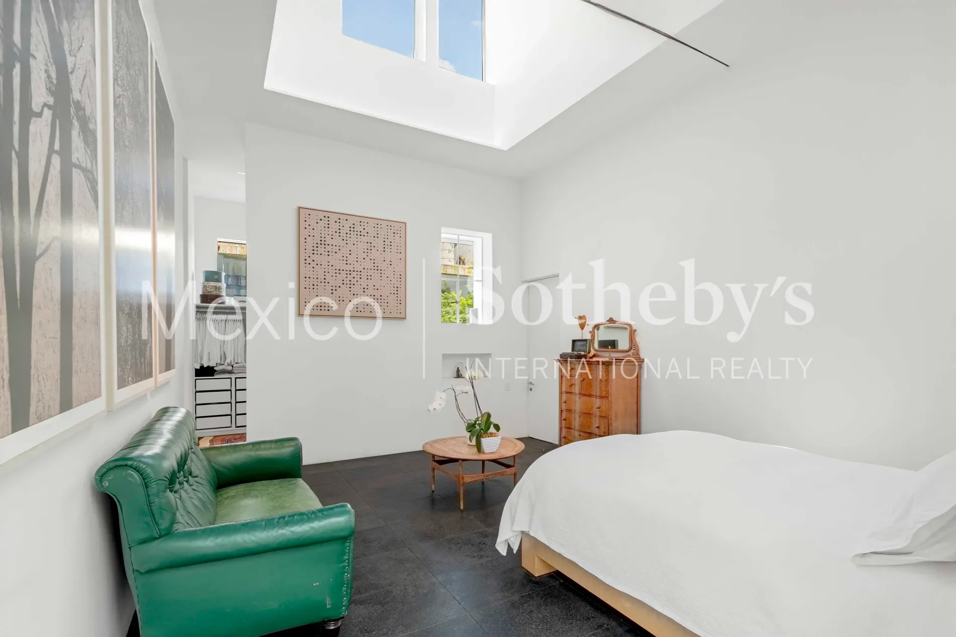 Gallery photo 4