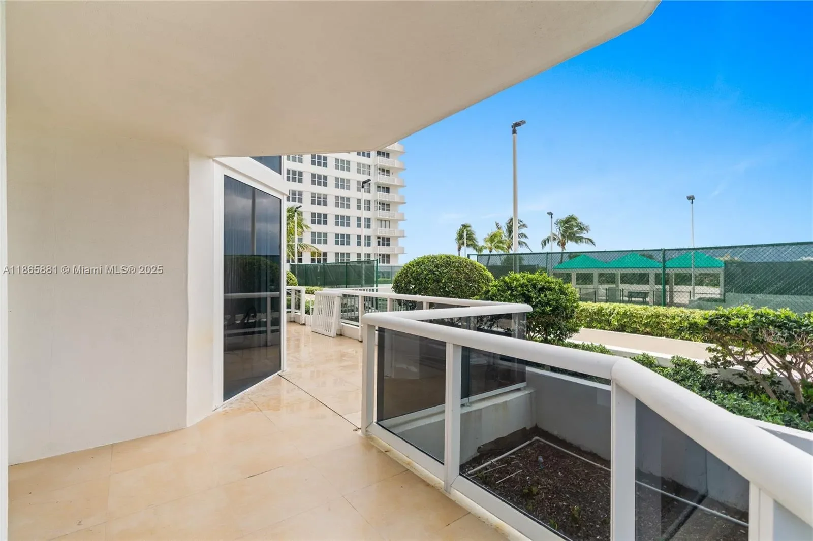 4775 Collins Ave 507, Miami Beach, Florida, United States. - Photo 3