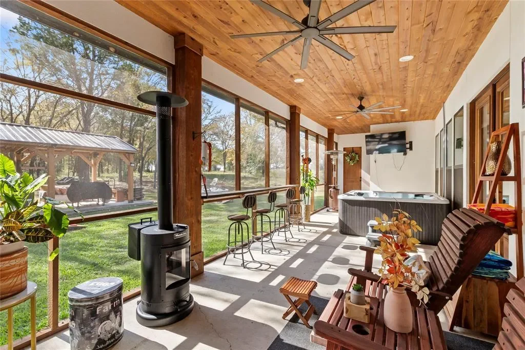 313 Cedar Creek Landing Lane, Mabank, Texas, United States. - Photo 5