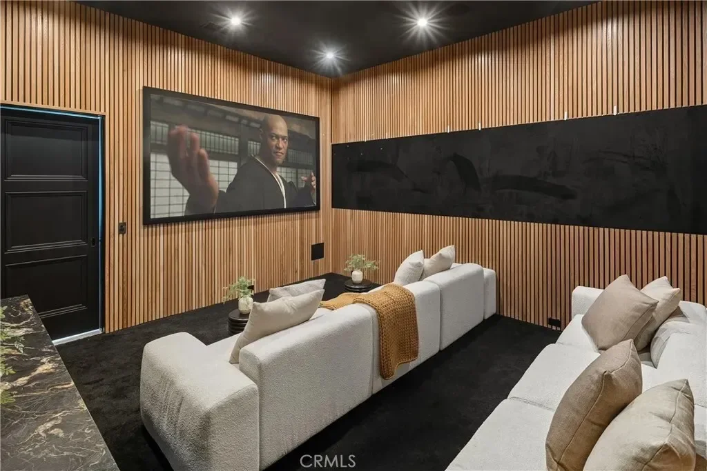 20511 Wells Drive, Los Angeles, California, United States. - Photo 14
