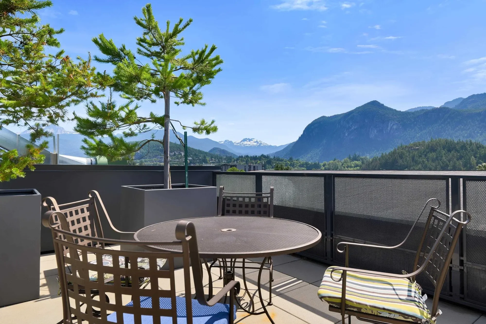37762 Third Avenue 301, Squamish, British Columbia, Canada. - Photo 9
