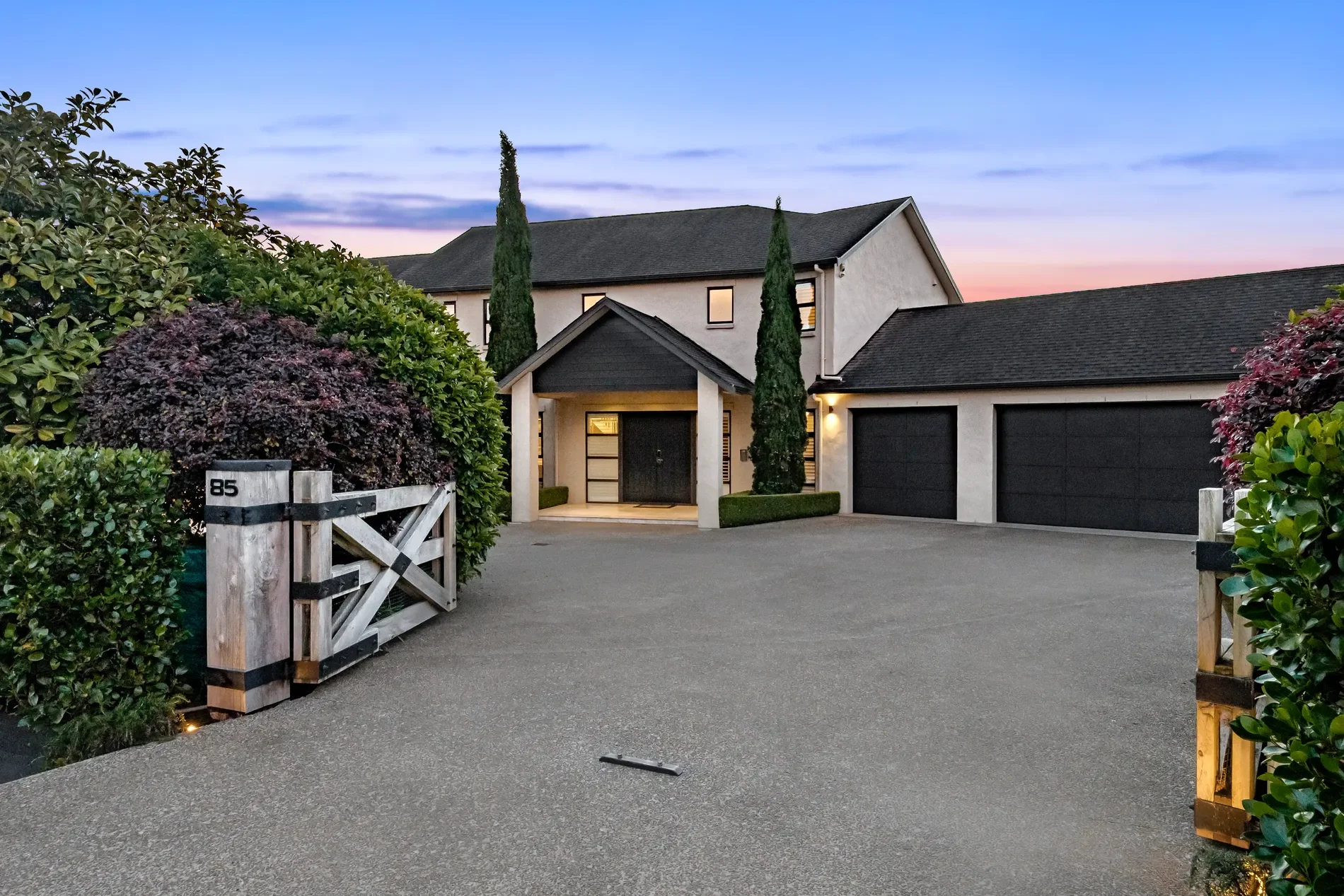 Exterior photo 4