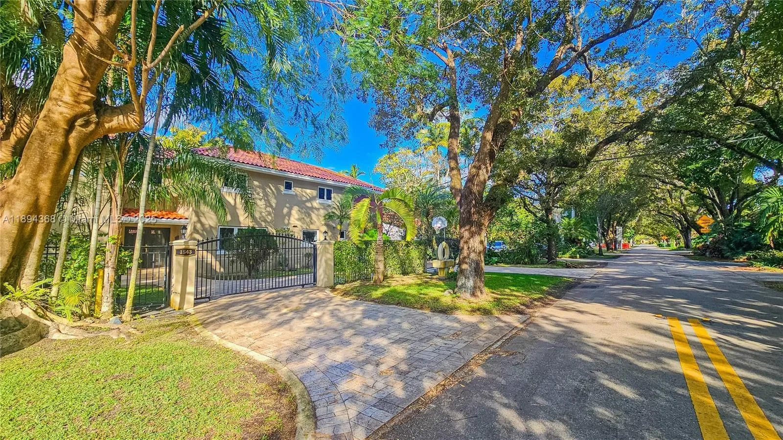 1543 Dorado Ave, Coral Gables, Florida, United States. - Photo 5