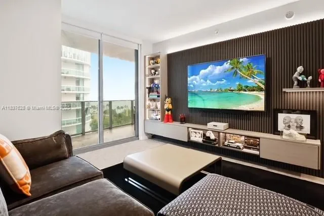 488 NE 18th St. 715, Miami, Florida, United States. - Photo 28