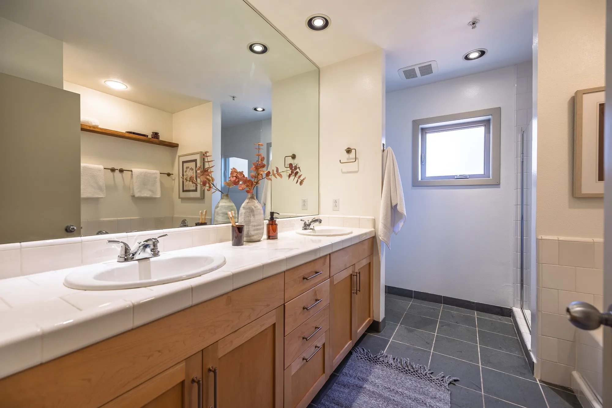 720 Queen Anne Ave N Unit #406 , Seattle, WA 98109, Seattle, Washington, United States. - Photo 17