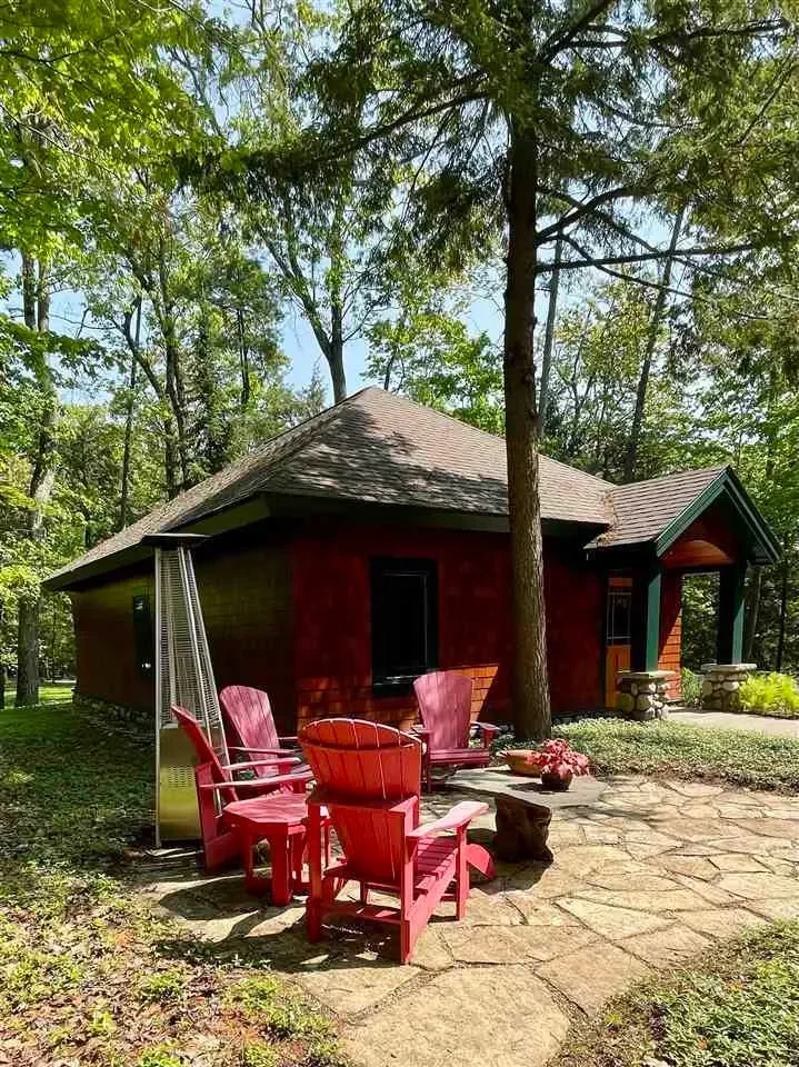805 Glenn Drive, Harbor Springs, MI 49740, Wequetonsing, Michigan, United States. - Photo 15