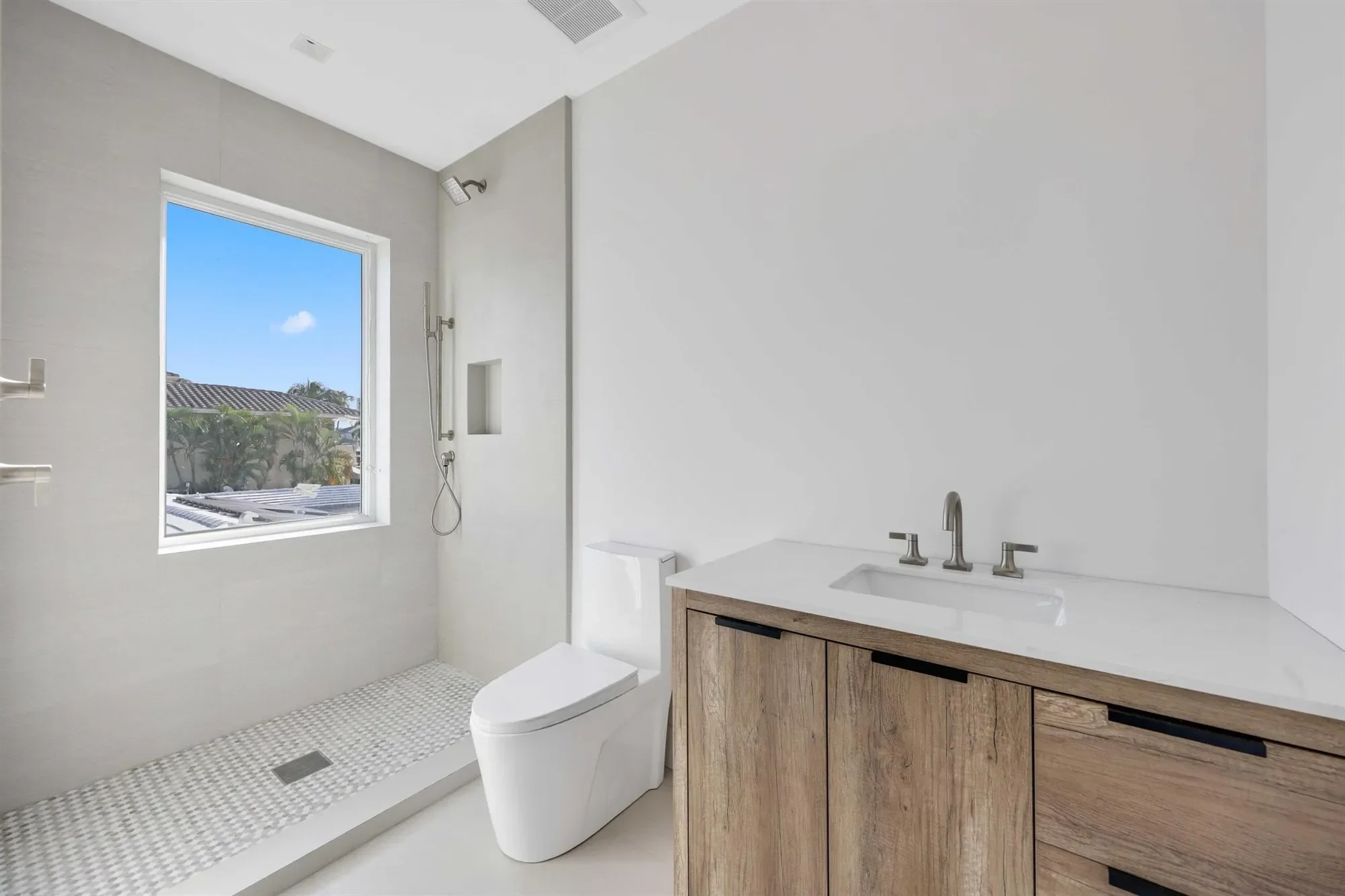 810 NE 70th Street, Boca Raton, Florida, United States. - Photo 13