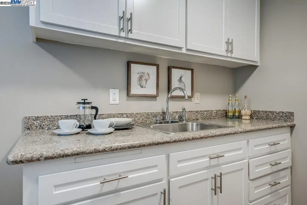 2093 Mt. Diablo Street, Concord, California, United States. - Photo 9