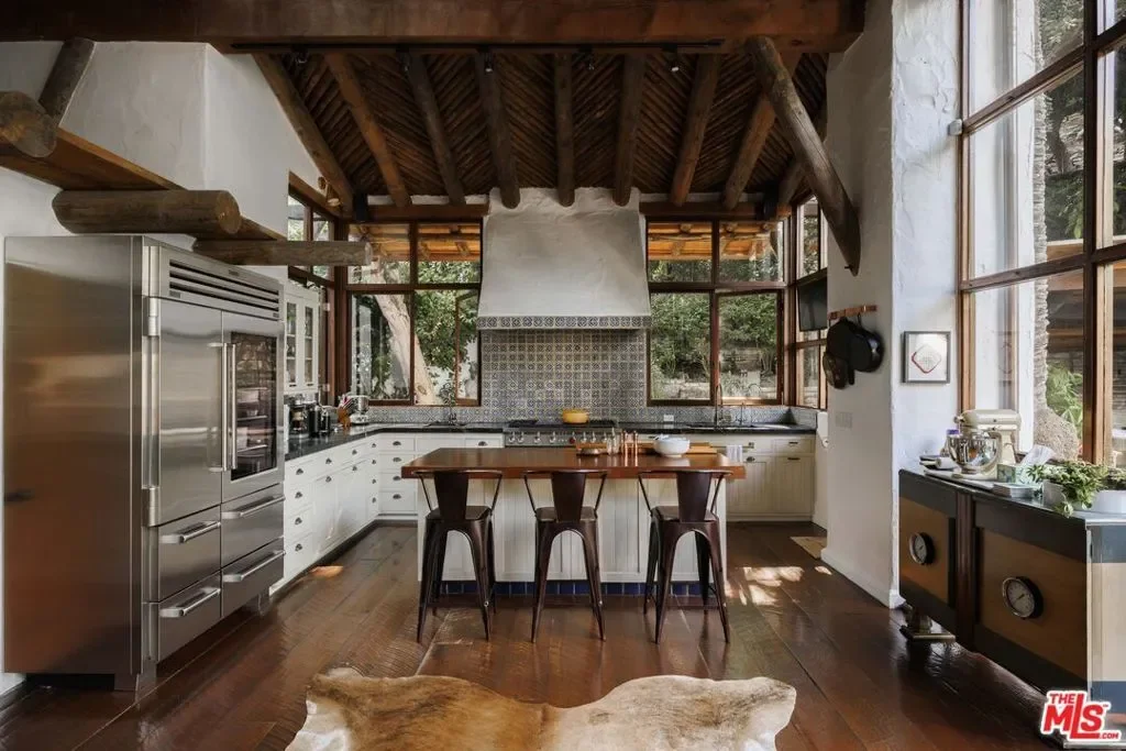 659 E Channel Road, Santa Monica, California, United States. - Photo 13