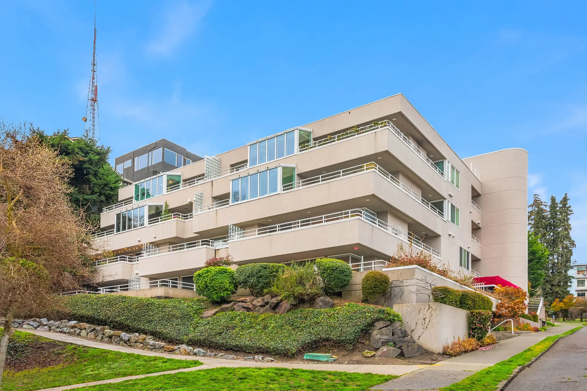1231 5th Ave N Unit #204 , Seattle, WA 98109, Seattle, Washington, United States. - Hero Image