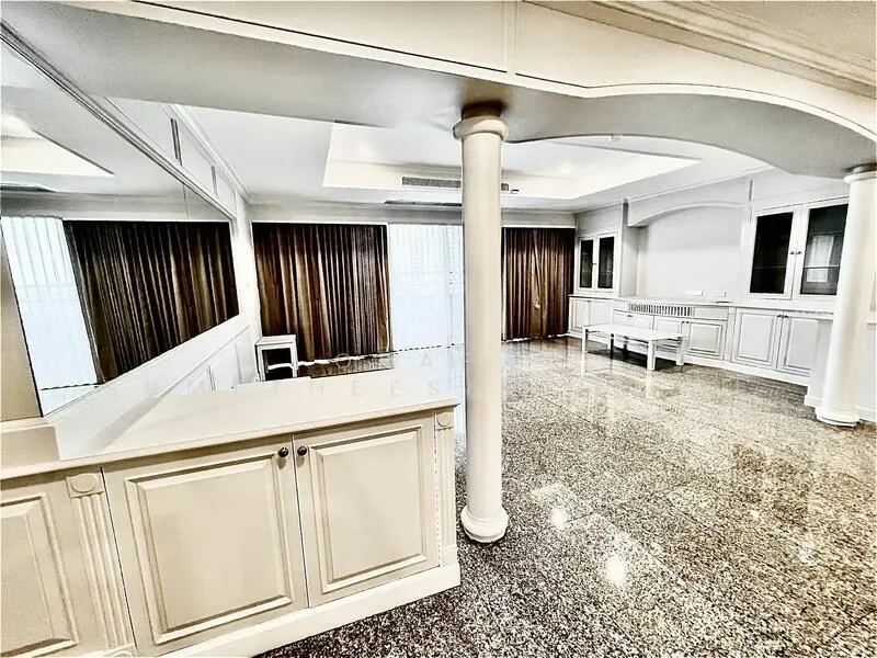Gallery photo 2