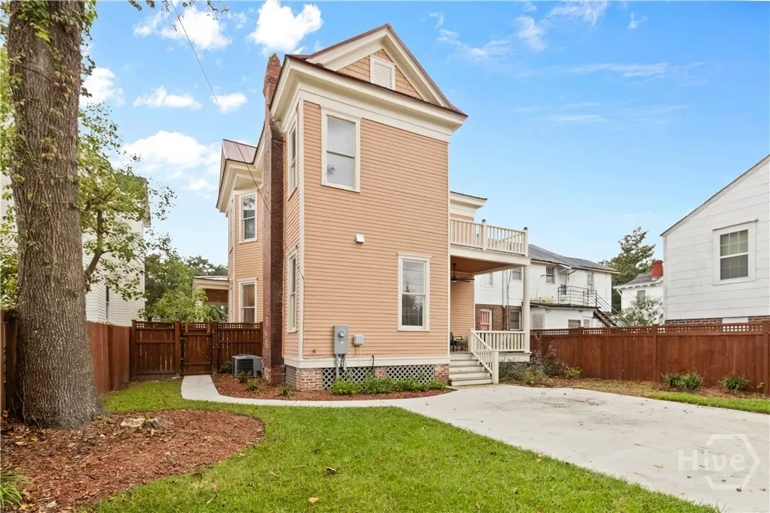 706 E Henry Street, Savannah, Georgia, United States. - Photo 61