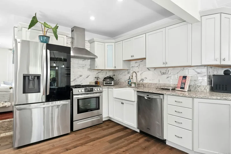 18 Eastern Parkway, Milford, CT 06460, Milford, Connecticut, United States. - Photo 12