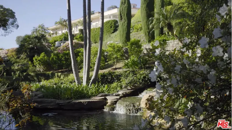 729 Bel Air Road, Los Angeles, California, United States. - Photo 7