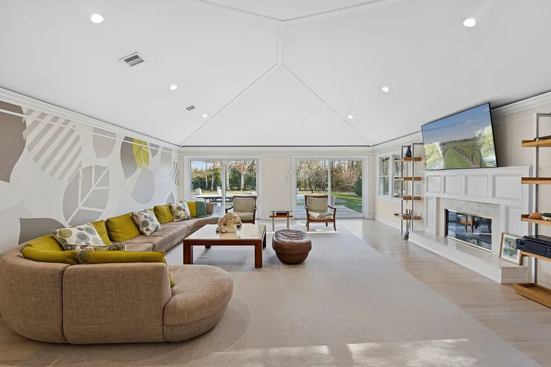 122 Beach Rd, Westhampton Beach, New York, United States. - Photo 3