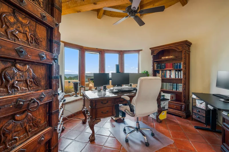 98 La Barbaria Trail, Santa Fe, NM 87505, Santa Fe, New Mexico, United States. - Photo 18