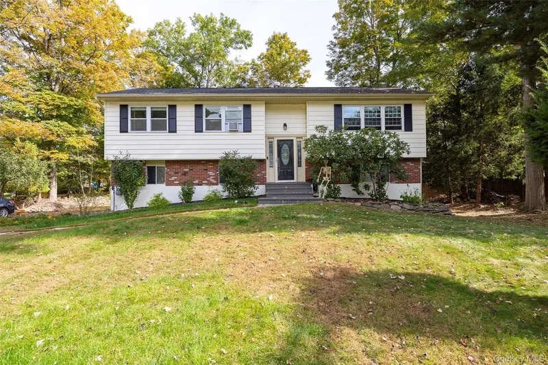 21 Panessa Drive, Spackenkill, New York, United States. - Photo 22