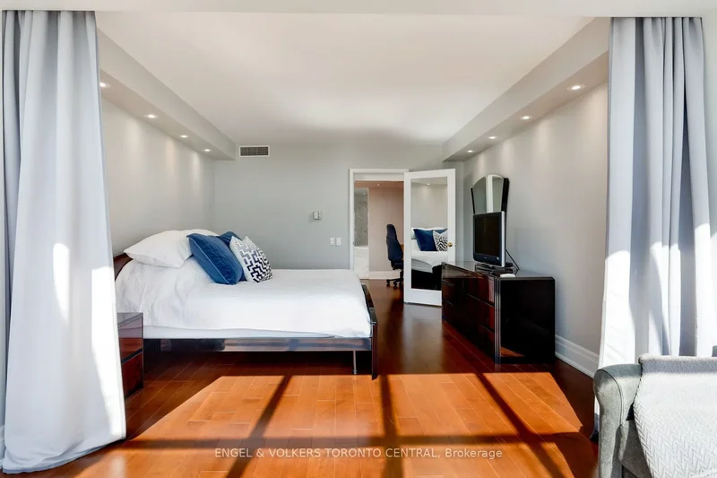 460 Queens Quay Way W 803E, Toronto, Ontario, Canada. - Photo 14